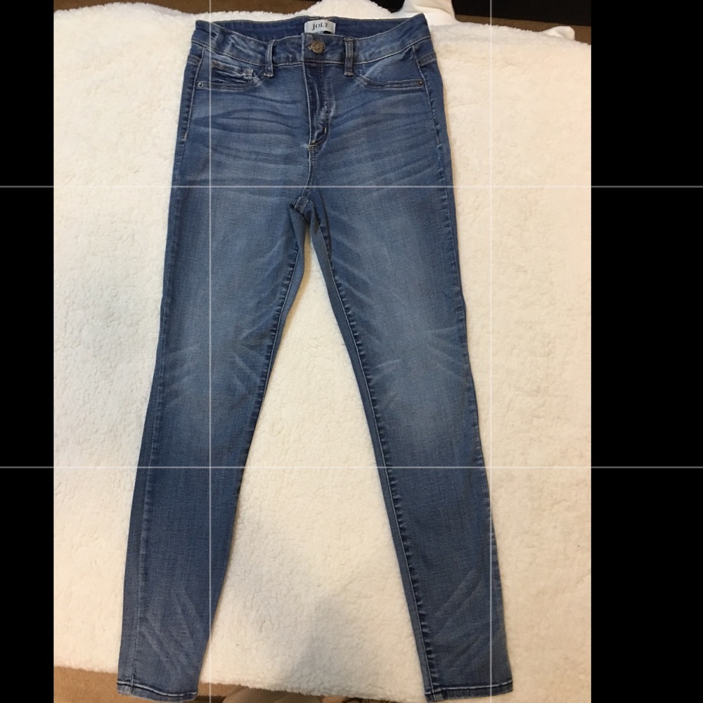 Jolt High Rise Jeans! Worn Once! EUC! Size 9